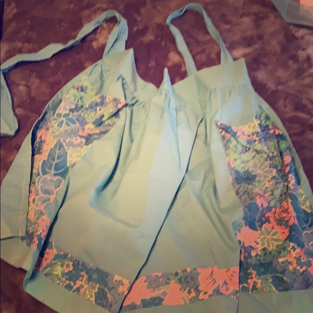 Apron vintage blue and floral with pockets